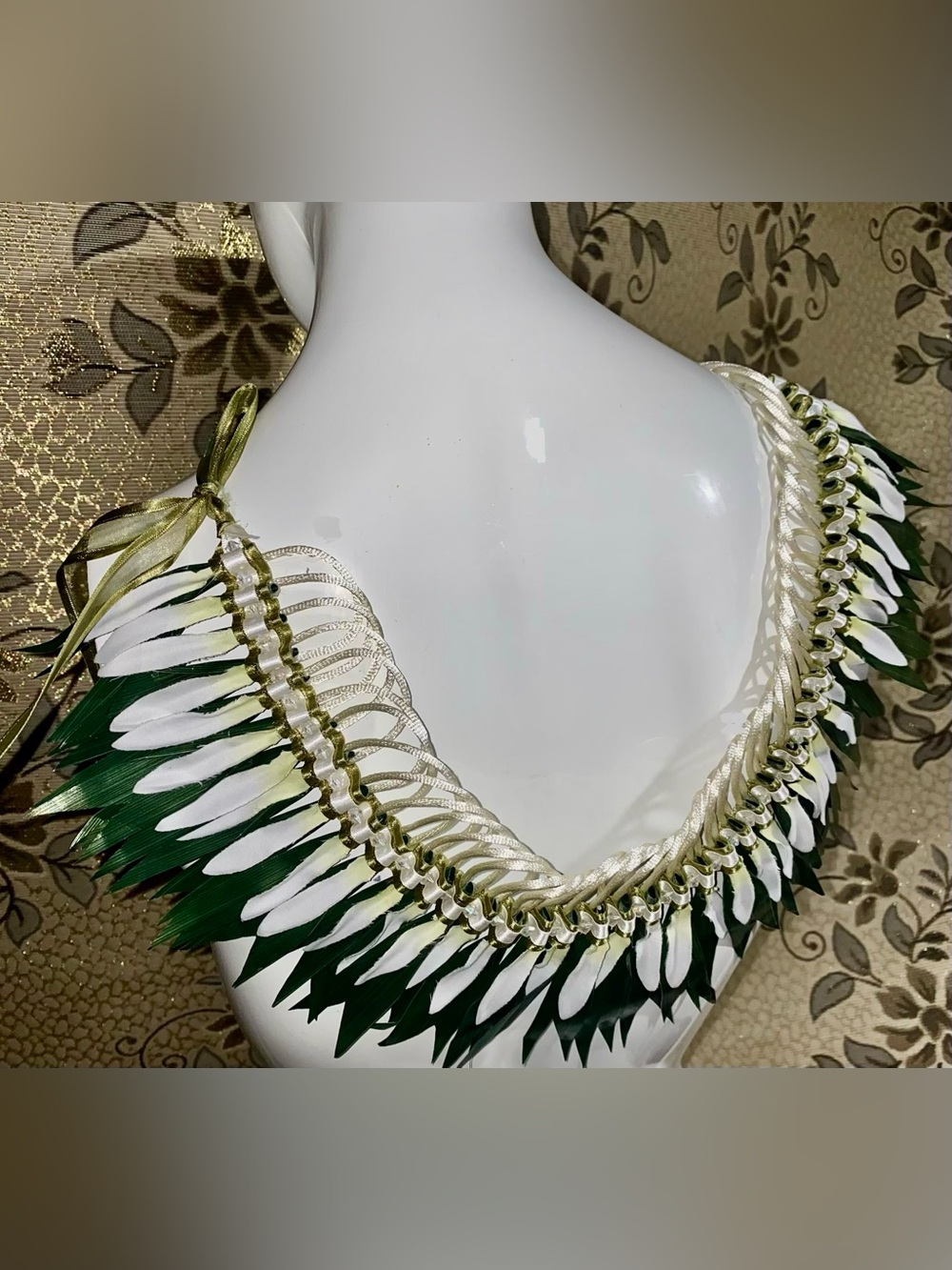 Handmade Hawaiian Ribbon Leaf Lei White Green Haku Style Necklace 18”